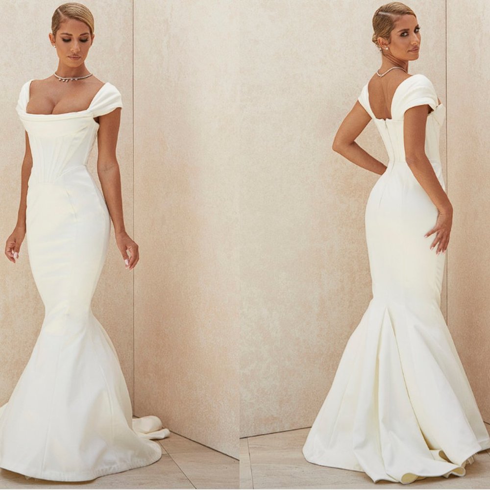 House of CB ‘Antoinette’ Ivory Corset Off Shoulder LIMITED EDITION Bridal Gown - Picture 5 of 16